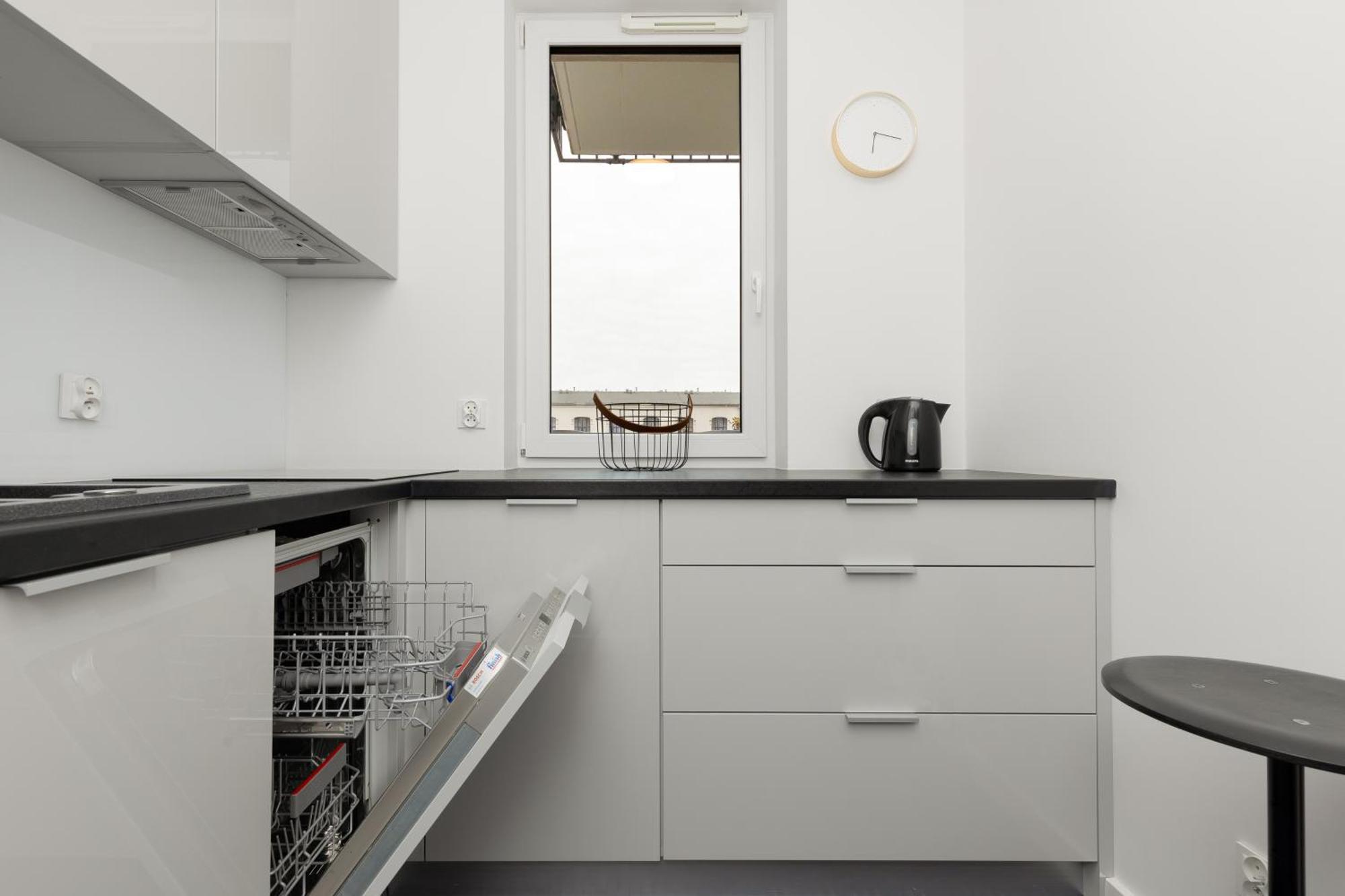 Minimalist In With Parking Near Kaliska By Renters