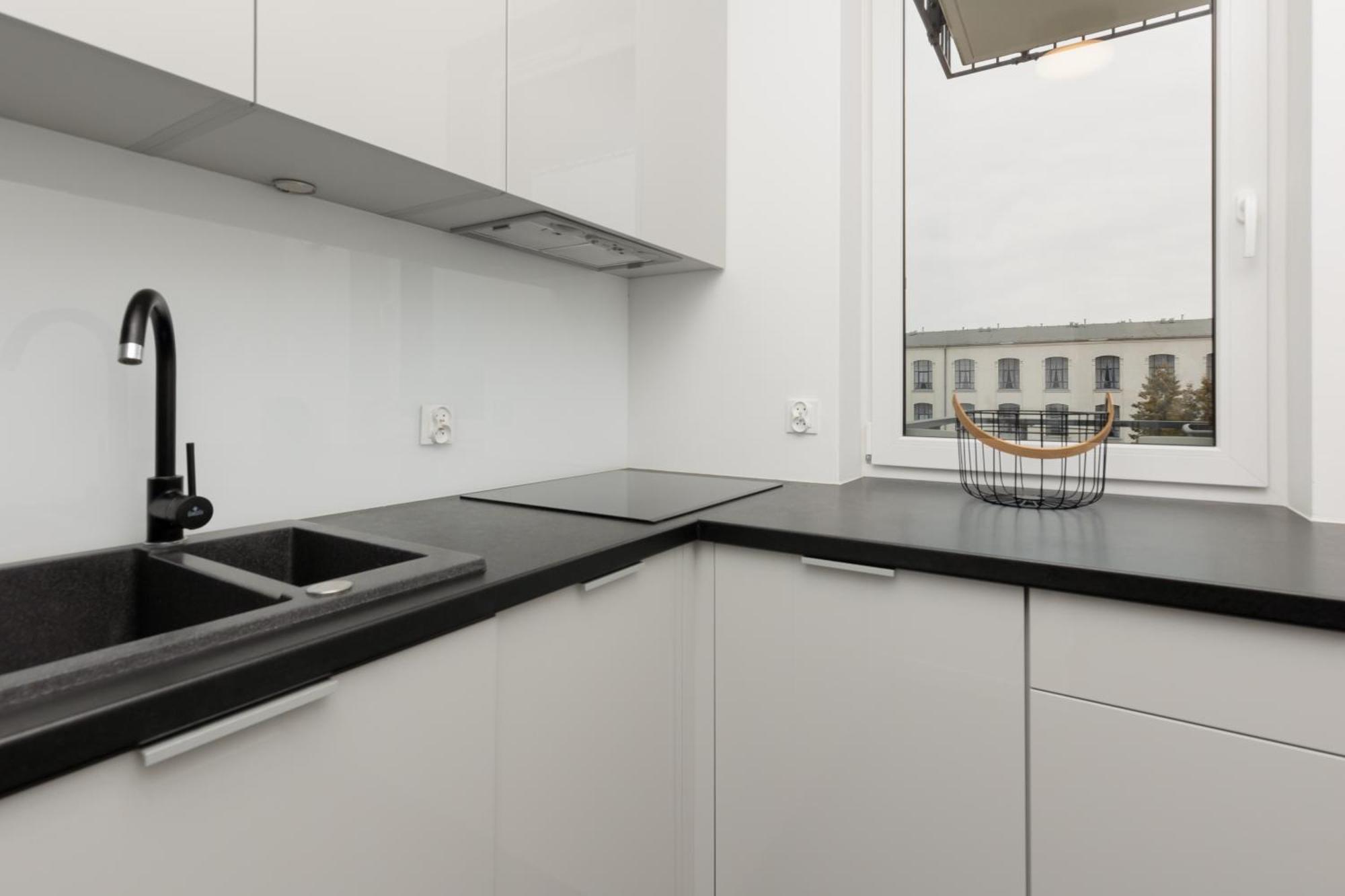 Minimalist In With Parking Near Kaliska By Renters Apartament